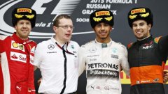 Първите трима в Гран при на Русия с ушанки на доставчика на гуми във Формула 1 Pirelli