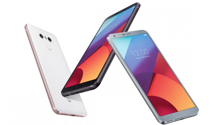 LG G7 
Премиерата на следващия флагман на LG най-вероятно ще бъде през пролетта на 2018-а. За момента се знае, че от компанията ще заменят LCD екраните си с OLED технология, което означава по-ярък дисплей, отколкото G6 има. Освен това моделът сигурно ще бъде с чипсет от най-ново поколение – Snapdragon 845, който се очаква да е основният чипсет при флагманите за следващата година. Този ъпдейт няма да е изненадващ, въпреки че G6 използва Snapdragon 821, докато много от  тазгодишните му конкуренти използват Snapdragon 835. Това ще даде на най-новия модел на LG представяне, конкурентно на другите очаквани флагмани.