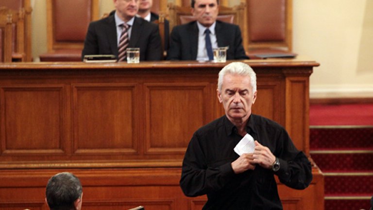 Блокиращият глас на "Атака" все повече се превръща в единствената програма на правителството