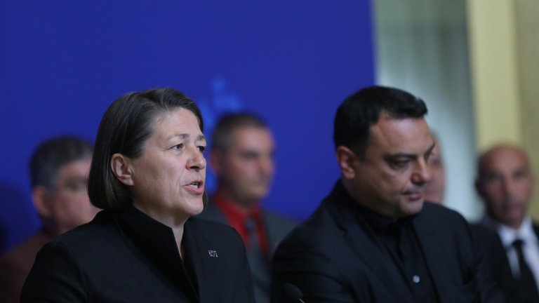 Булц беше на официално посещение в България