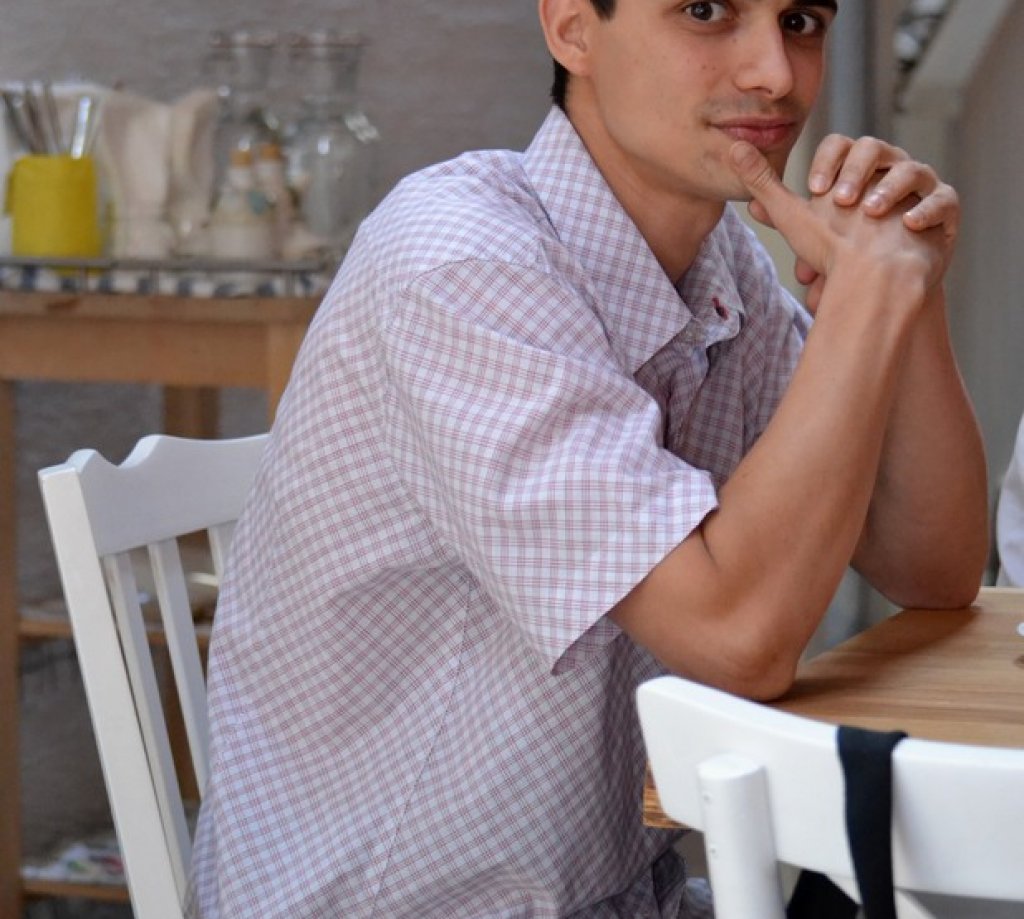 Димитър е в основата на младежката част на движението Slow Food Bulgaria - италианската организация, която подкрепя домашната кухня с чисти продукти - в противовес на "Fast food" културата