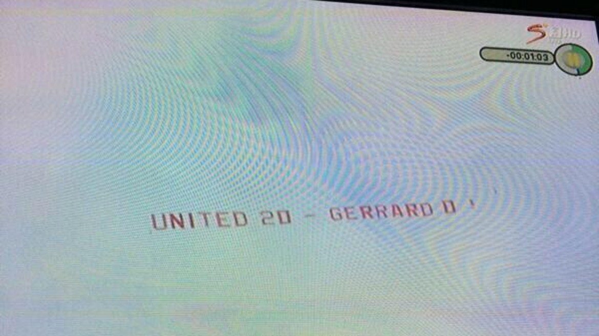 Май 2014: “United 20 – Gerrard 0!”
В Юнайтед не искаха да оставят последната дума на мърсисайдци и след загубената драматично битка за титлата през 2014-а припомниха един факт - Джерард не успя да стане нито веднъж шампион за дългите си години като играч на Ливърпул.
