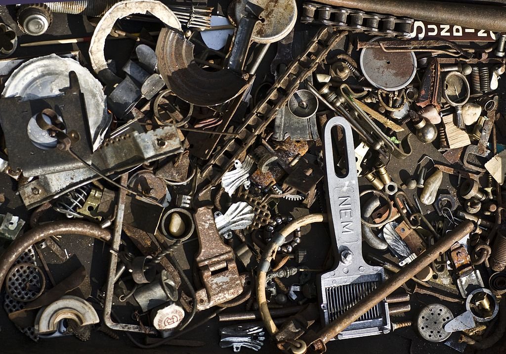 Collection_of_leftover_scrap_metal_items