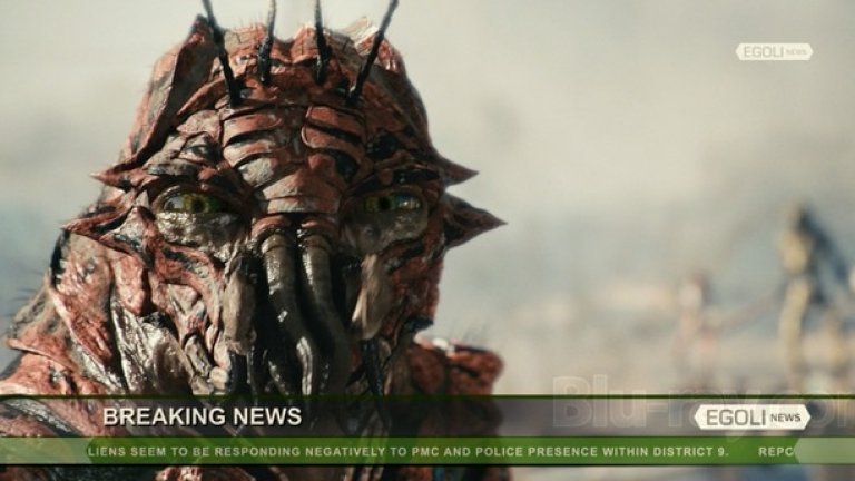 Сектор 9 (2009)
Страхотният режисьорски дебют на Нийл Бломкамп нямаше космически бюджет, но преливаше от идеи и разгръщаше своята история за установили се извънземни на Земята като метафора за расовата, икономическа и социална дискриминация. На чисто техническо ниво филмът показа колко много можеш да създадеш дори с ограничени средства – със своите запомнящи се дизайни на самите извънземни, на техните технологии и космически кораби, на гетото, в което живеят. 
„Сектор 9” предлагаше достатъчно хумор, екшън и динамика, но и достатъчно смисъл, за да се превърне в нагледен урок как по-„малките” фантастични филми могат да се превърнат заслужено в големи хитове.