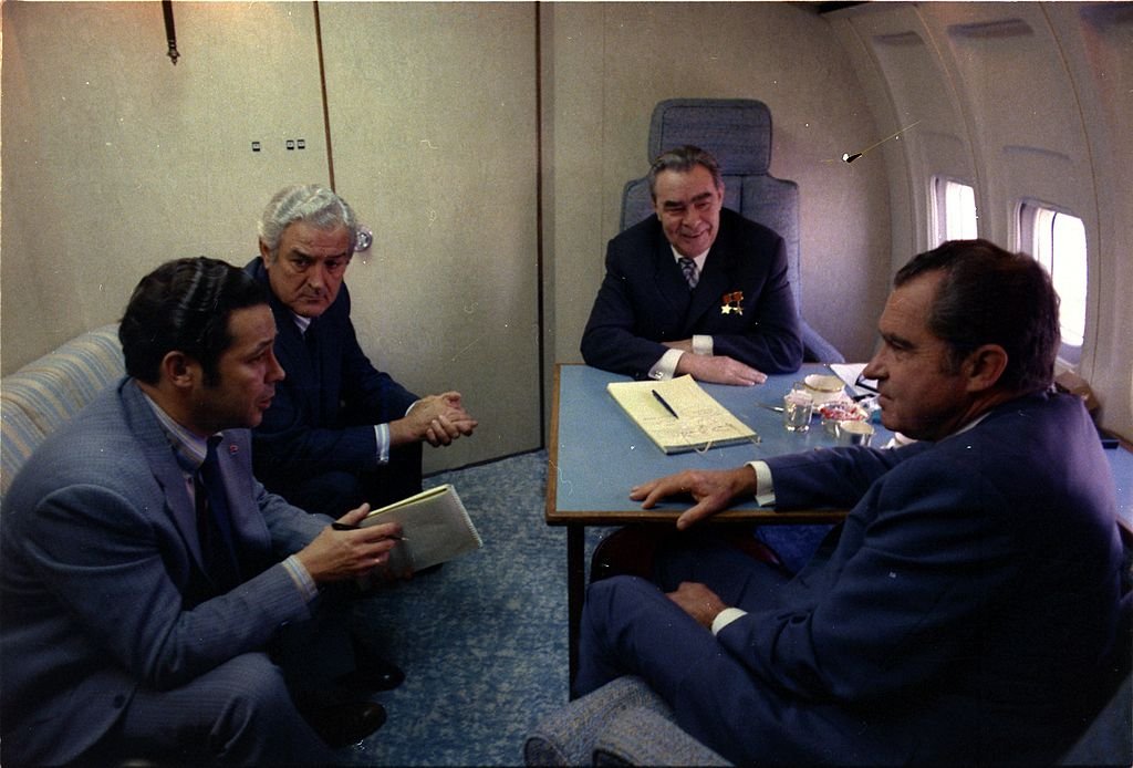 1024px-Spirit_of_76_enroute_to_San_Clemente,_California,_with_General_Secretary_Brezhnev_-_NARA_-_194524