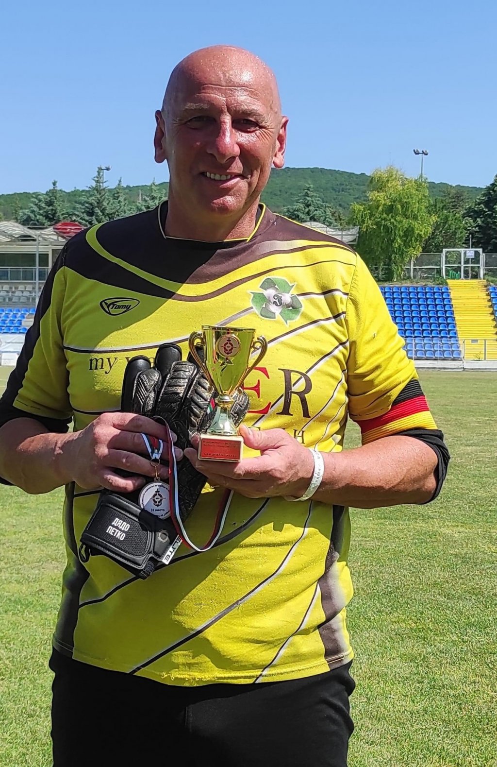 Когато звездите на Хъл Сити дойдоха в Михайловград и бяха бити като тъпани