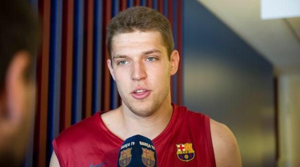 Везенков дава първото си интервю за телевизията на Барселона.