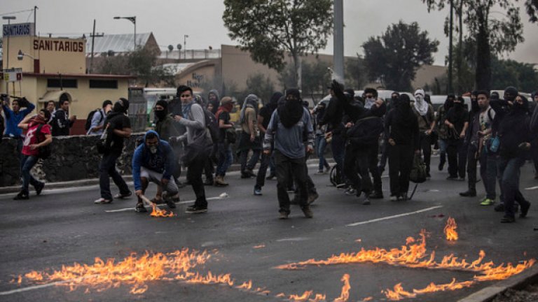 Размириците в Мексико не са спирали от два месеца