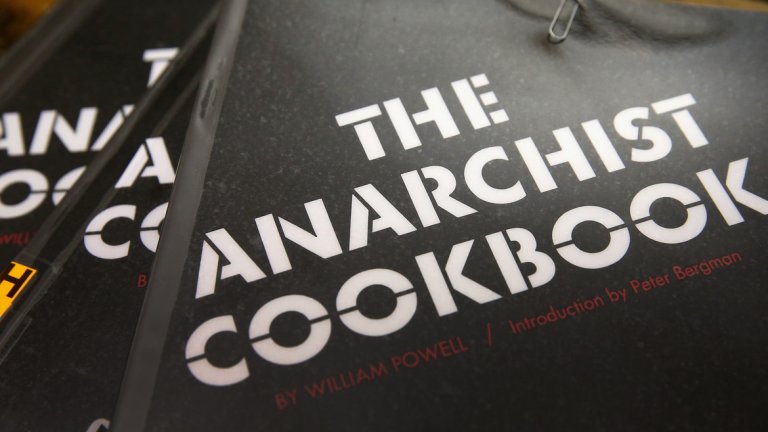 Уилям Пауъл  - "Готварската книга на анархиста"
Когато Уилям Пуъл пише своята "Готварската книга на анархиста", той иска с нея да изрази своя протест срещу войната във Виетнам. Той тогава не предполага, че неговият протест ще се превръне в наръчник за причиняване на болка и смърт от терористи и убийци. Това в крайна сметка подтиква Пауъл да поиска спирането й от препечатване - нещо, с което издателят, закупил правата за "Anarchist Cookbook" през 2002 г., отказва да се съгласи.