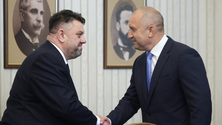 Според Атанас Зафиров партиите трябва да изоставят егоцентризма си