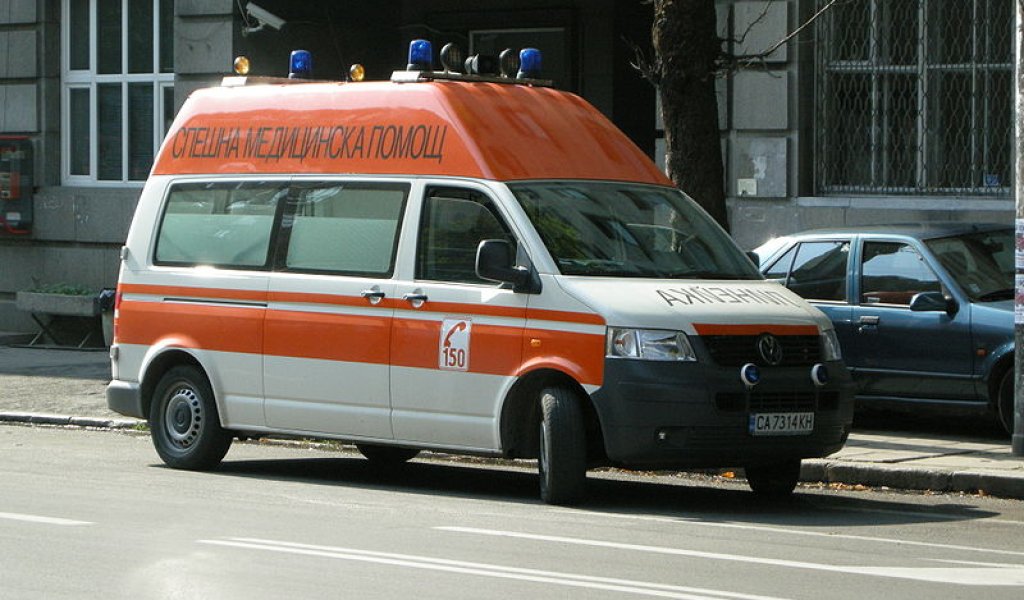 800px-Ambulance_from_Bulgaria