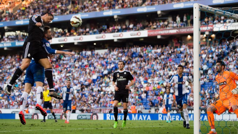 Кристиано отвърна с хеттрик срещу Еспаньол, но... не стигна.