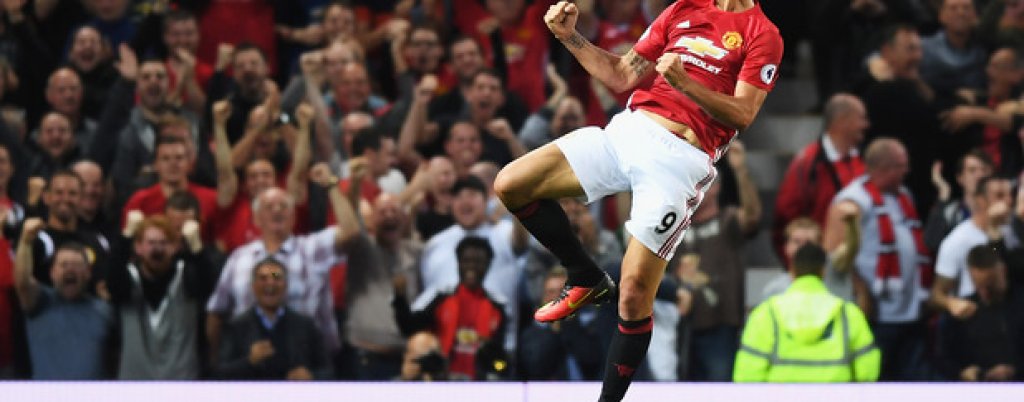 Централен нападател: Златан Ибрахимович, Манчестър Юнайтед
Без конкуренция за поста на централен нападател.