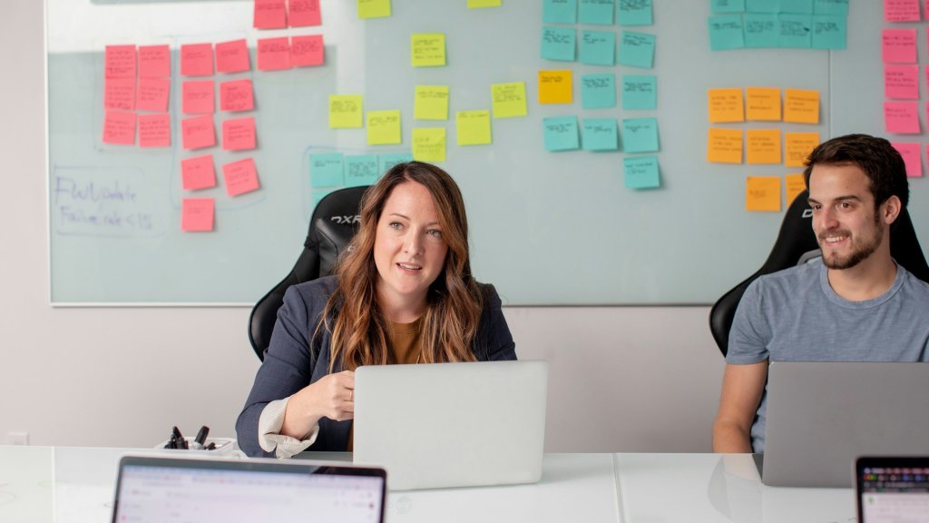 linkedin-sales-solutions-sWxKwsgY57c-unsplash