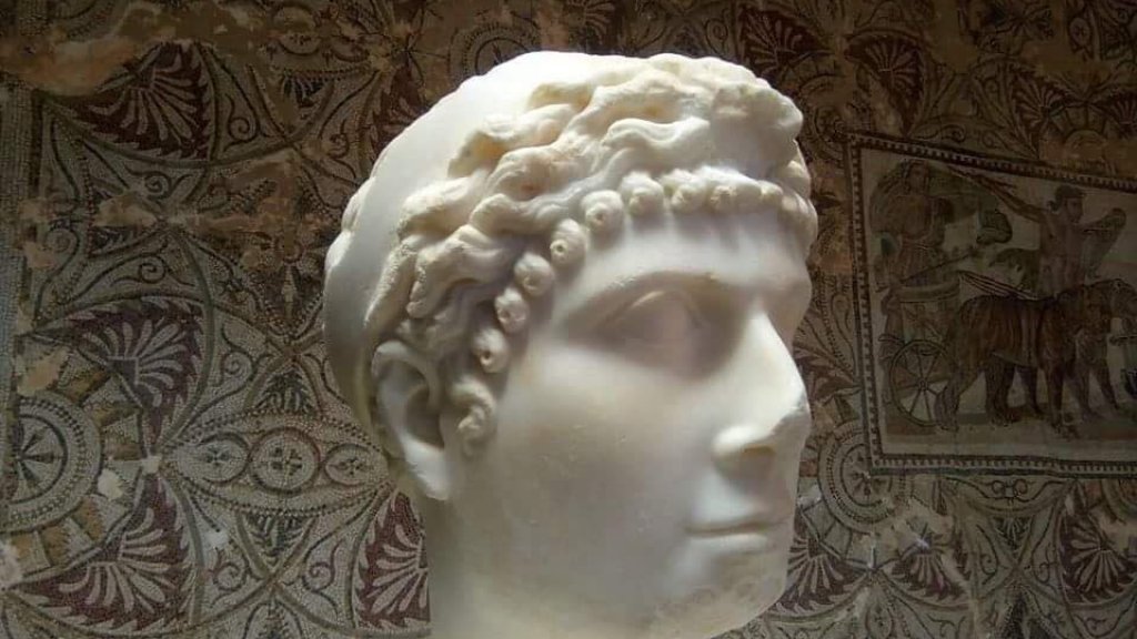 Cleopatra_Selene_II_bust,_Cherchell,_Algeria_4