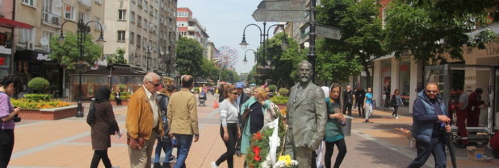 ..."Господа, изучете всестранно българския народ и вие ще го обикнете. В него се крие потенциална сила...Изучете България, за да я обикнете".