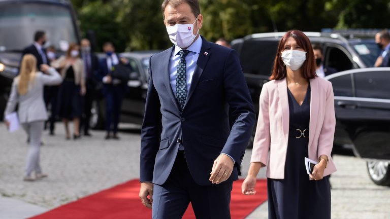 Той взе решение за закупуване на ваксината, без да има подкрепа от коалиционните партньори