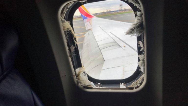 Повреден двигател едва не доведе до тежка самолетна катастрофа