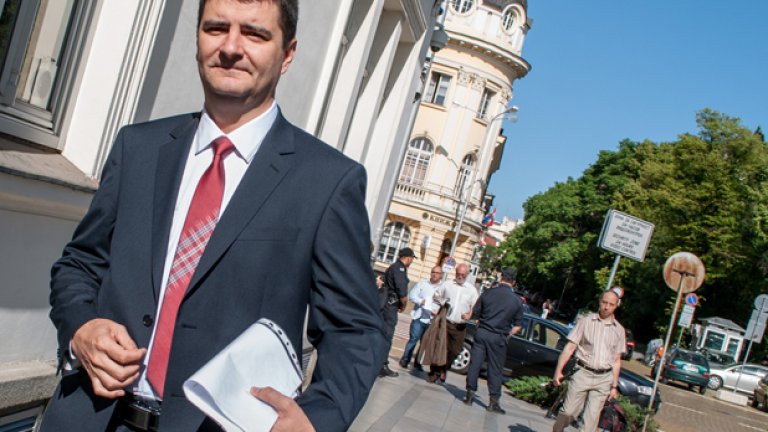 Радостни, зажаднели, депутати...