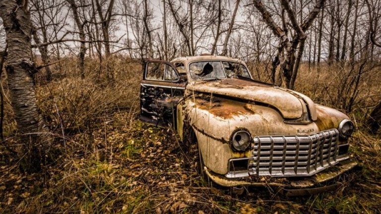 Автомобили, изоставени в пустееща земя - Сенека Лейк, Ню Йорк