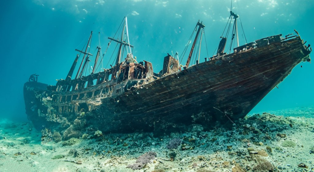 Кораб от 16-и век бе открит на рекордна дълбочина в морето