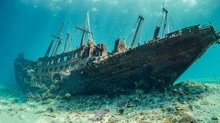 Кораб от 16-и век бе открит на рекордна дълбочина в морето