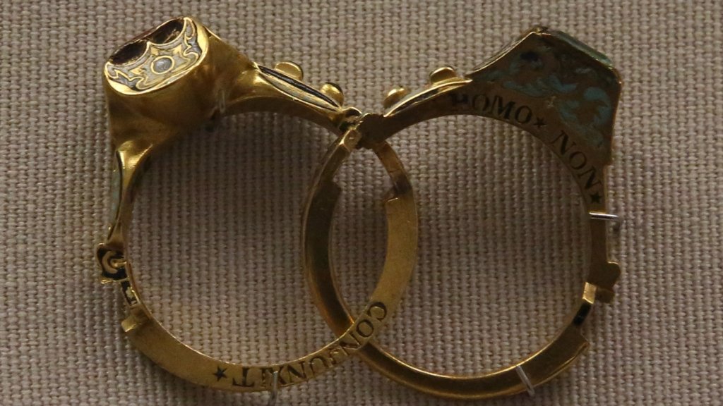 Gimmal_ring_british_museum