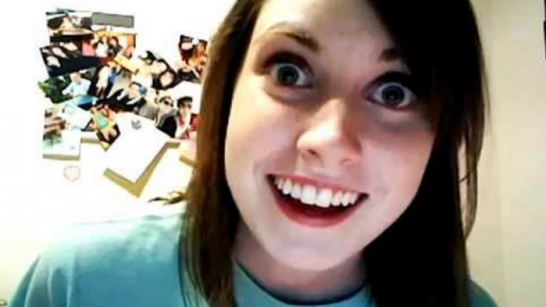 Overly Attached Girlfriend
Лейна Морис прави пародия на видео на Джъстин Бийбър, на което умишлено се старае да изглежда зловещо.