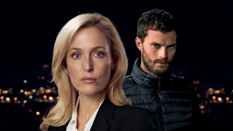 The Fall
Още една прекрасна криминална история от Острова. Фактът, че в нея може да видите Джилиън Андерсън в ролята на секси детектив, е достатъчен, за да привлече вниманието ви. Тя е по-добра от повечето мъже в работата си, не изпитва необходимост да се допитва до общественото мнение и често действа така, както патриархалният свят ни е представял действията на мъжете. Срещу нея се изправя Джейми Дорнан, който е далеч от абсурдния си образ в „Петдесет нюанса сиво“ - тук той е психопат, а това, че е брутално добър актьор, си личи по всеки негов поглед или действие. Ще ви настръхне всеки косъм от тялото, докато гледате сериала и ще си мечтаете никога героят на Дорнан да не попада на пътя ви.