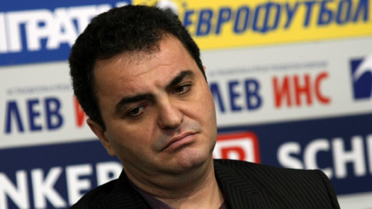 Президентът на волейболния клуб ЦСКА Георги Георгиев придоби блокираща квота във в. "Стандарт"