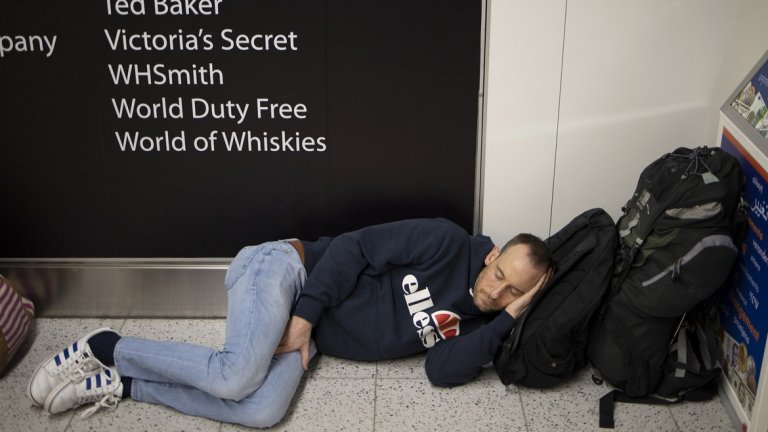 Десетки хиляди пътници са засегнати от ситуацията