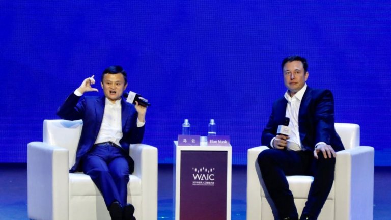 "Преди Джак Ма подкрепяше 12-часовия работен ден в 6 дни от седмицата, като говореше на китайски език. Това беше посланието за нас. Сега говори за "три работни дни в седмицата по четири часа на ден", като говори на английски език. Това послание е за чужденците", коментира потребител в китайската социална мрежа Weibo.