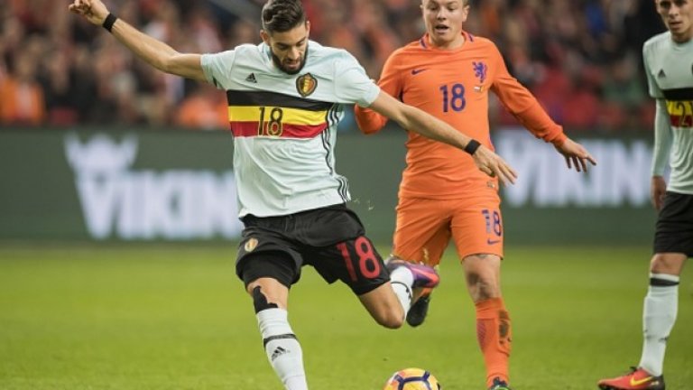 Дербито на Бенелюкс между Холандия и Белгия завърши без победител 1:1. 