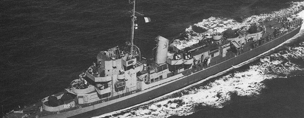 USS_Eldridge_(DE-173)_underway,_circa_in_1944