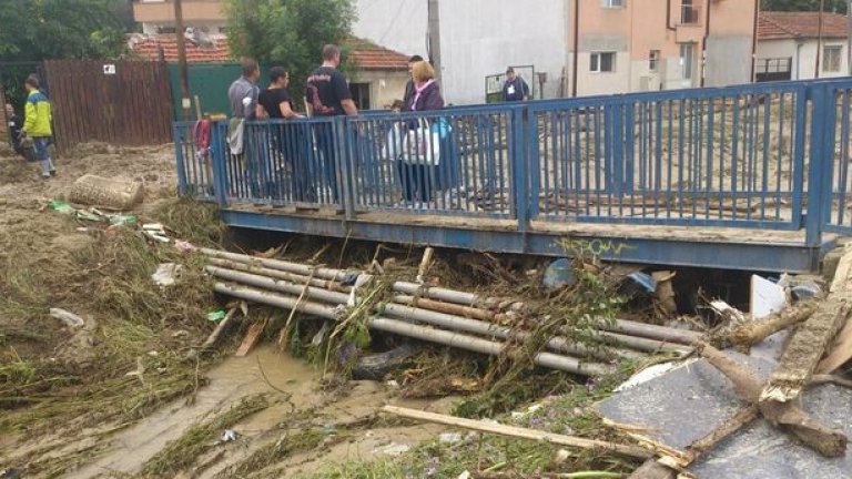 Президентът Росен Плевнелиев призова помощи да се дават след оценка на комисии, а не на калпак