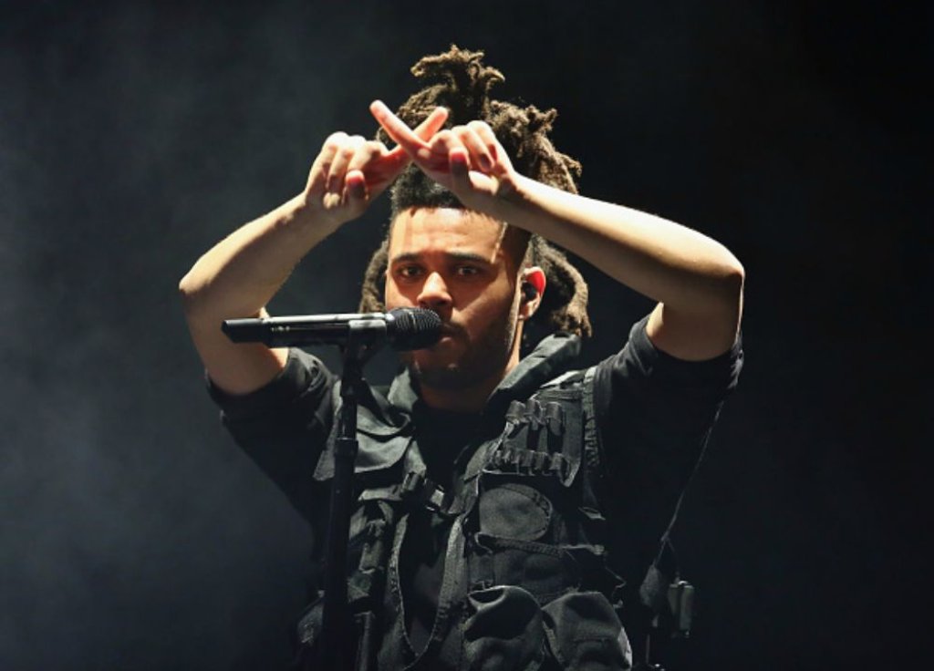 The Weeknd прави знака на лейбъла си XO