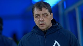 Хубчев напуска Левски след общ баланс от 17 победи, 8 равни и 8 загуби във всички турнири. 
Не бива да забравяме, че през последните няколко месеца той работи без заплата