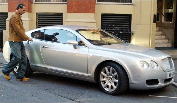 9. Рио Фърдинанд, Bentley Arnage 160,000 паунда
