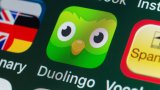 От Холивуд до Ватикана - защо Duolingo е любимият учител по езици на знаменитостите