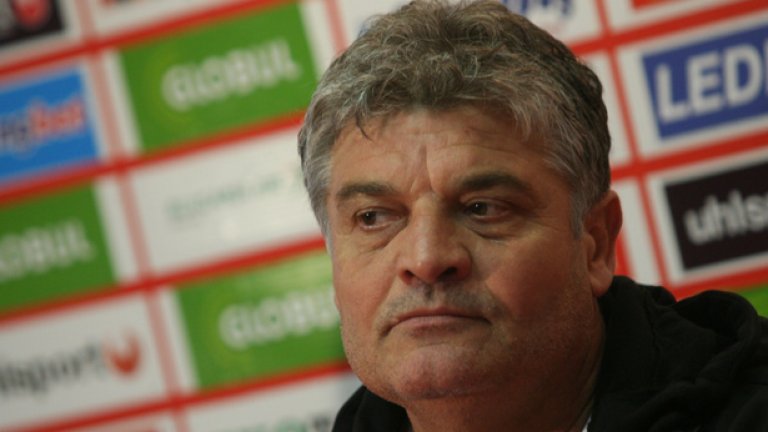 В ЦСКА гадаят за какво мисли Йоан Андоне - за Букурещ или за предстоящия мач за Купата на България?