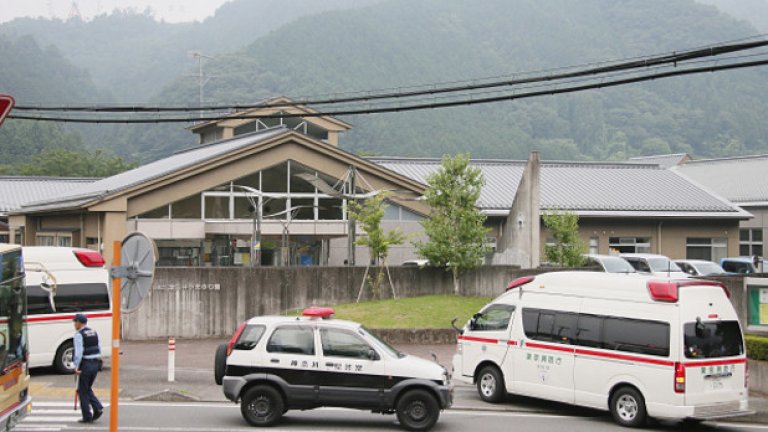 Мястото на престъплението се намира в малък град на 40 км от Токио