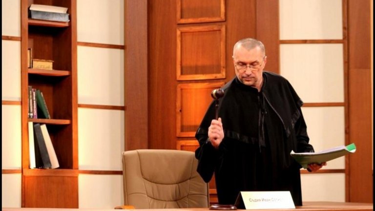 По-вероятно е да ви заплашат с репортери, отколкото със съд