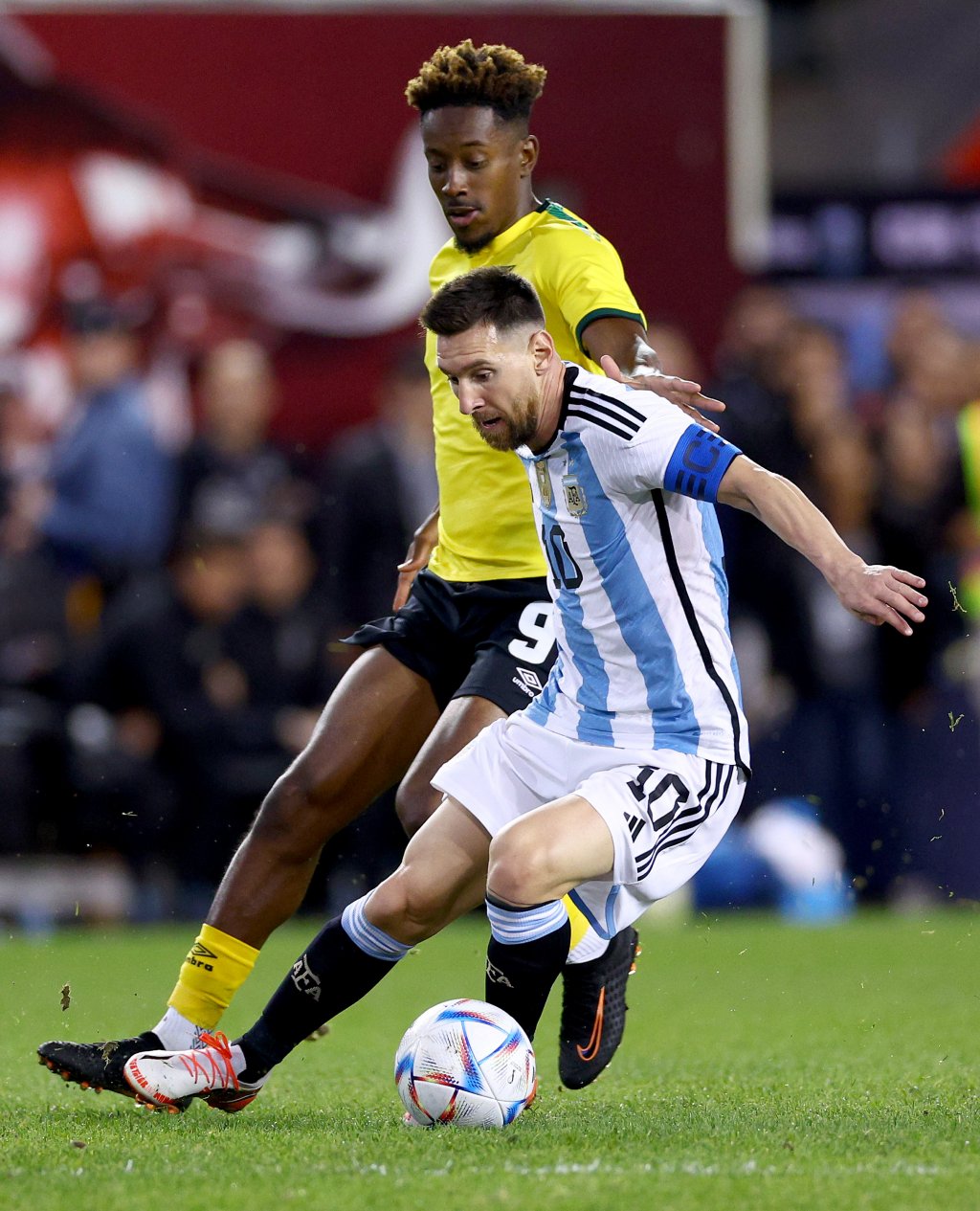 На 22 беше учител по физическо и играеше в седма дивизия, а сега е нападател във Висшата лига и мечтае за световно първенство