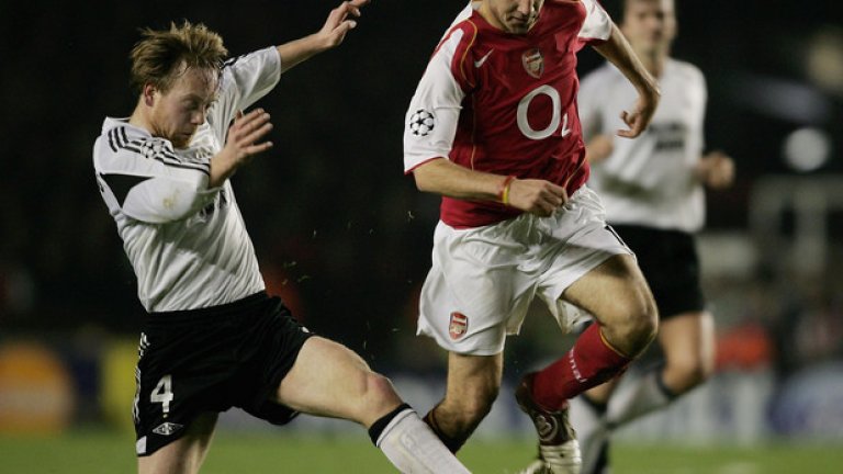 3= Сеск Фабрегас (Арсенал). Едва на 17 години и 218 дни халфът се разписа при 5:1 над Розенборг (на снимката) на 7 декември 2004-а.
