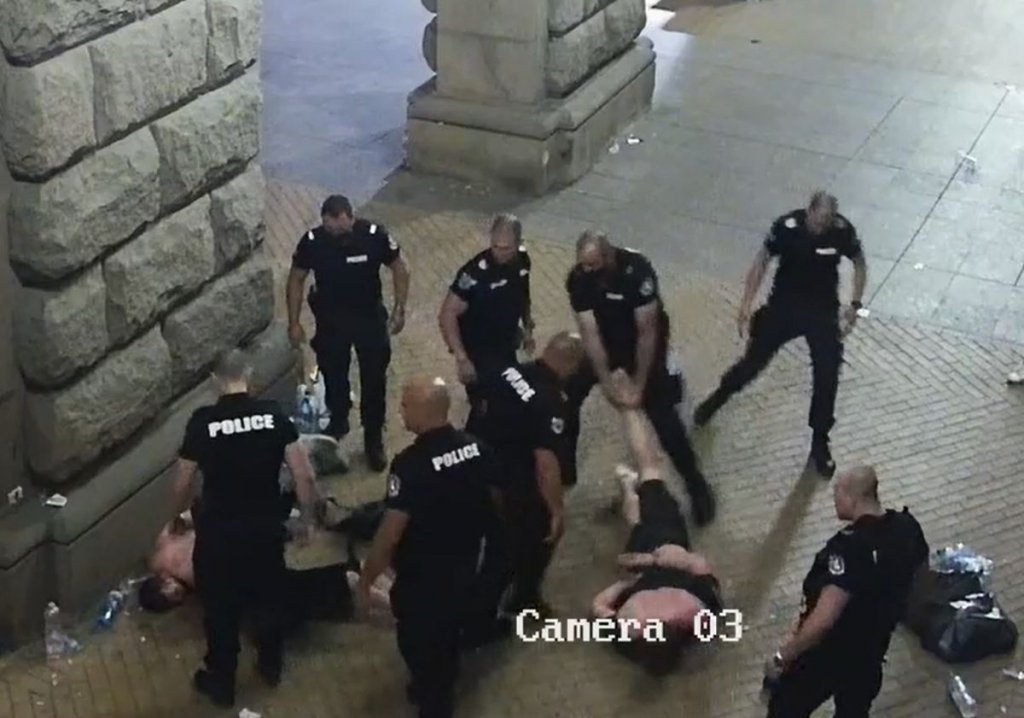 Показаха кадри с побой над протестиращи от 2020 г.