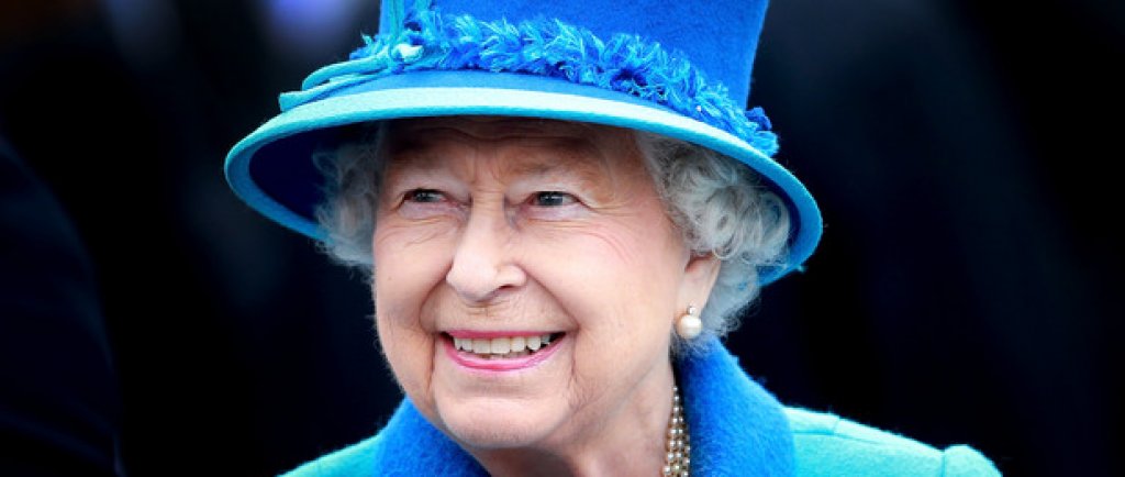 На 9 септември 2015-та година Елизабет стана най-дълго управлявалия монарх в историята на английския трон, като задмина своята предшествничка Кралица Виктория с един ден.