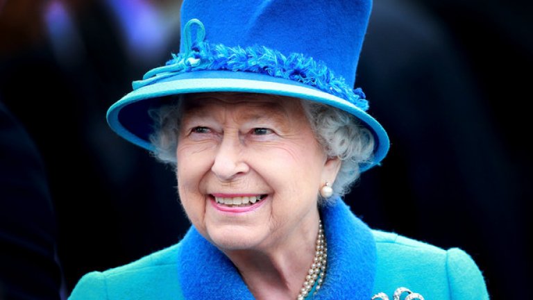 На 9 септември 2015-та година Елизабет стана най-дълго управлявалия монарх в историята на английския трон, като задмина своята предшествничка Кралица Виктория с един ден.