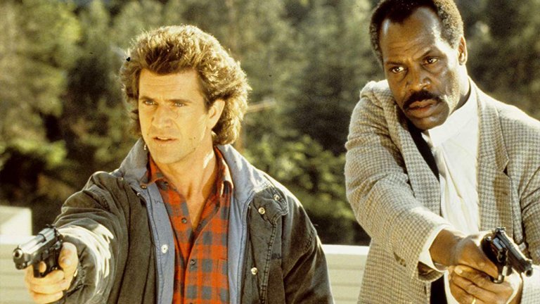 Мартин Ригс от “Смъртоносно оръжие”
Най-сигурният начин да уплашите лошите е чрез един полупсихопат със значка. Майкъл Ригс, бивш войник от американската армия и настоящ полицай, преследва наркодилъри и търговци на незаконно оръжие сред необятните престъпни мрежи на Америка. 
В голяма част от срещите си с престъпници стратегията на Ригс е просто да ги пребие, доверявайки се на уменията си в ръкопашния бой и използването на оръжия. Насочва пистолет срещу опасни мъже, скача от последния етаж на 10-етажна сграда и на всичко отгоре се смее до уши. И е впечатляващо издръжлив на болка, както личи от коронния му номер - при нужда да си вади рамото, а после с рязък удар да го намества обратно на мястото му.