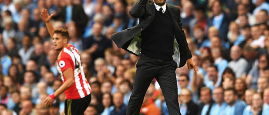 Пеп Гуардиола показа, че ще е безкомпромисен
Новият мениджър на Манчестър Сити закотви националния вратар на Англия Джо Харт на резервната скамейка срещу Съндърланд, а Яя Туре изобщо не попадна в групата, демонстрирайки, че ще е безкомпромисен към звездите, за които смята, че не са в добра форма.