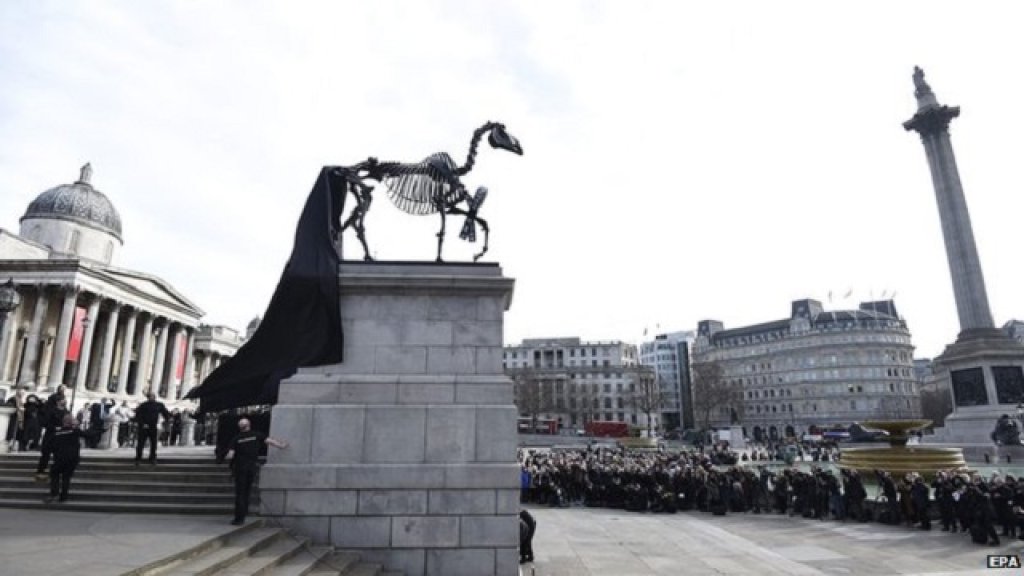 Trafalgar Square - horse skeleton